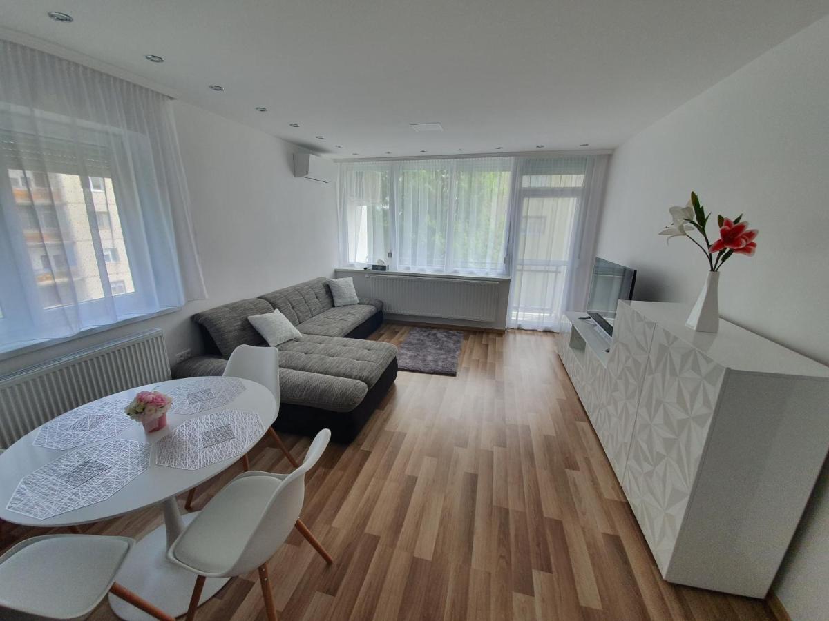Matrix Apartman Bekescsaba Eksteriør billede