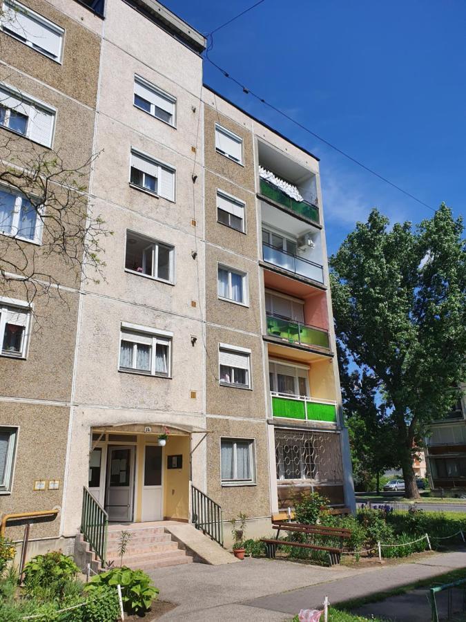 Matrix Apartman Bekescsaba Eksteriør billede